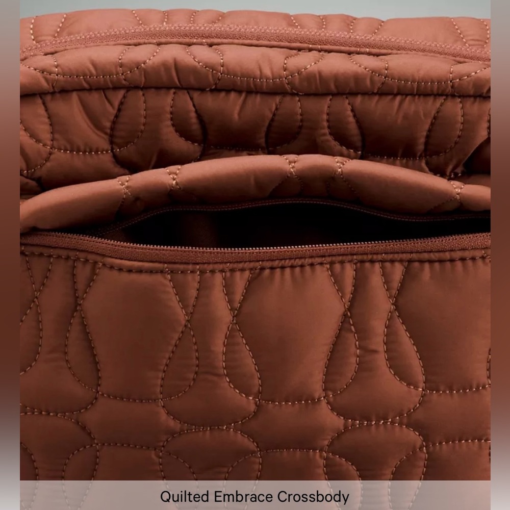 Lululemon Quilted Embrace Bag Vol 4L in Ancient Copper - Picture 11 of 14
